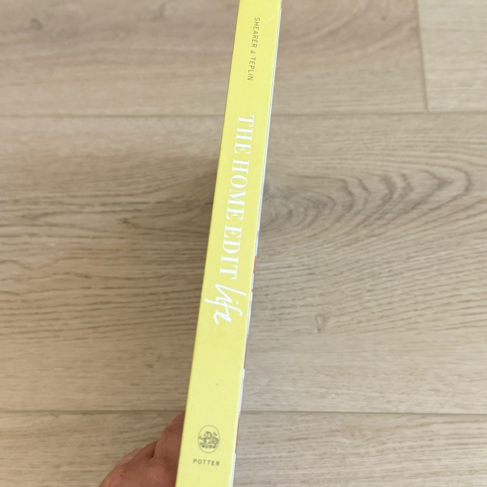 The Home Edit Life Clea Shearer Joanna Teplin Hardcover Organizing Decluttering - Picture 3 of 4